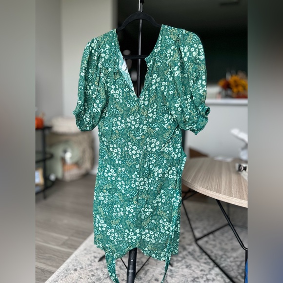 Green Floral Urban Outfitters Romper size L - Picture 2 of 5
